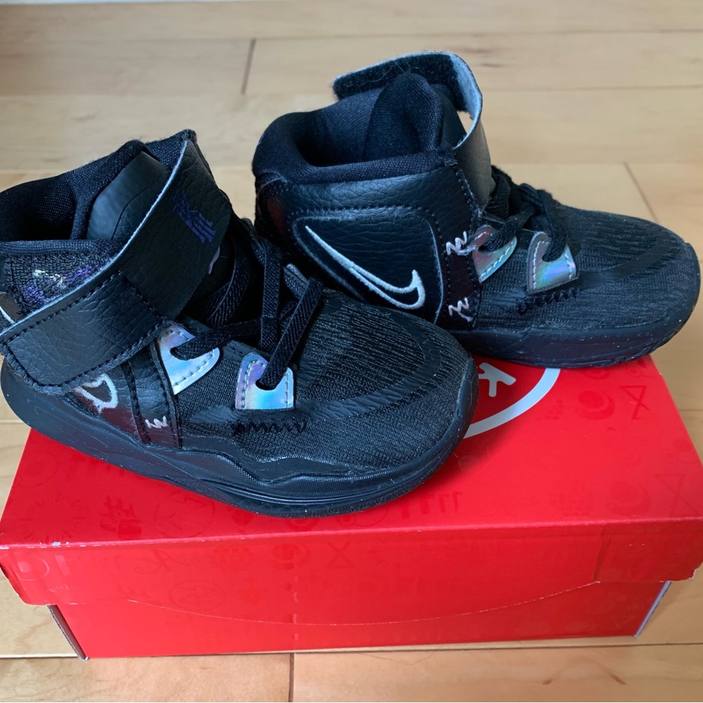 Nike toddler shoe
